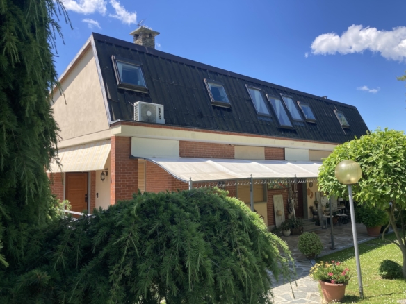Appartamento mansardato in villa - Caradonna Immobiliare