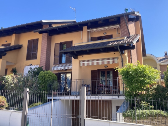 Villa bifamiliare in vendita a Chieri - Caradonna Immobiliare