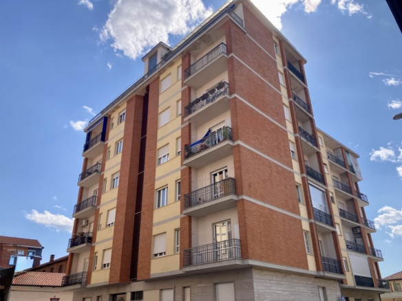Appartamento piano alto - Caradonna Immobiliare