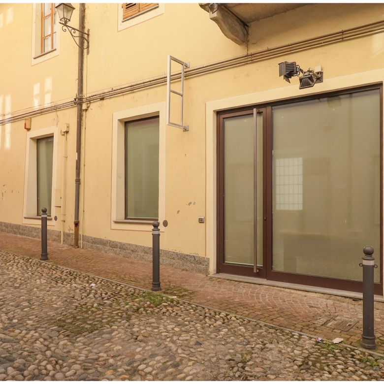Negozio Mq 90 - Caradonna Immobiliare