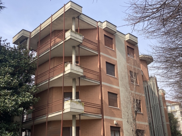 Appartamento in Vendita a Chieri: Eleganza e Comfort nel Cuore della Città - Caradonna Immobiliare