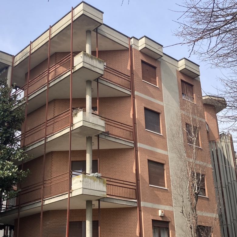 Appartamento in Vendita a Chieri: Eleganza e Comfort nel Cuore della Città - Caradonna Immobiliare