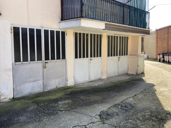 Box auto in vendita a Chieri in Via Bogino - Caradonna Immobiliare