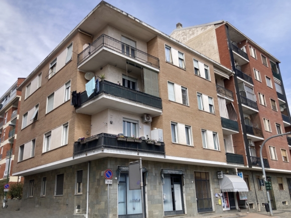 Appartamento arredato Chieri Strada Andezeno - Caradonna Immobiliare