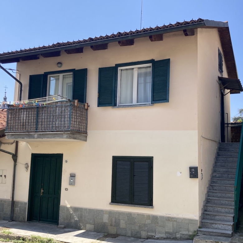 Porzione di casa sita in Vicolo Ortolani a Chieri - Caradonna Immobiliare