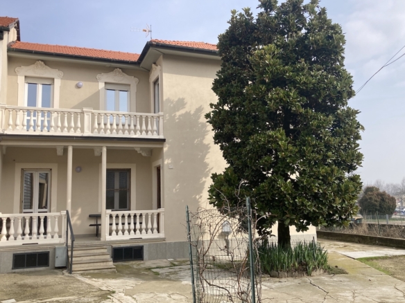 Bilocale in Via Nostra Signora della scala a Chieri - Caradonna Immobiliare