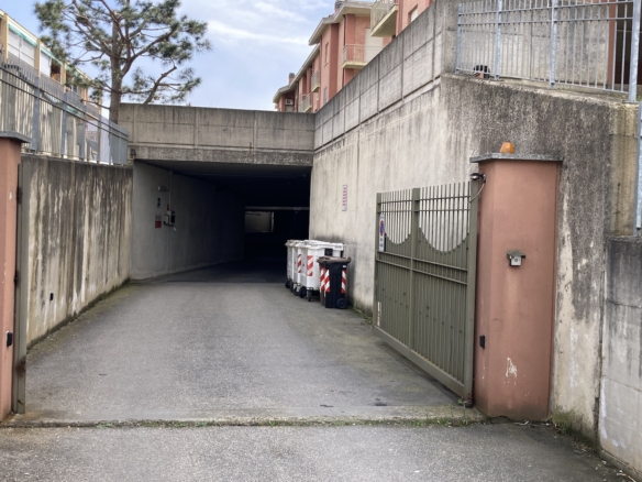 Box auto singolo - Caradonna Immobiliare