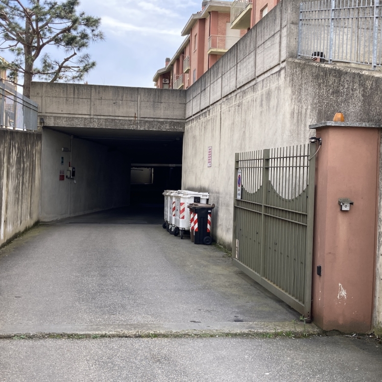 Box auto singolo in Strada Andezeno a Chieri - Caradonna Immobiliare