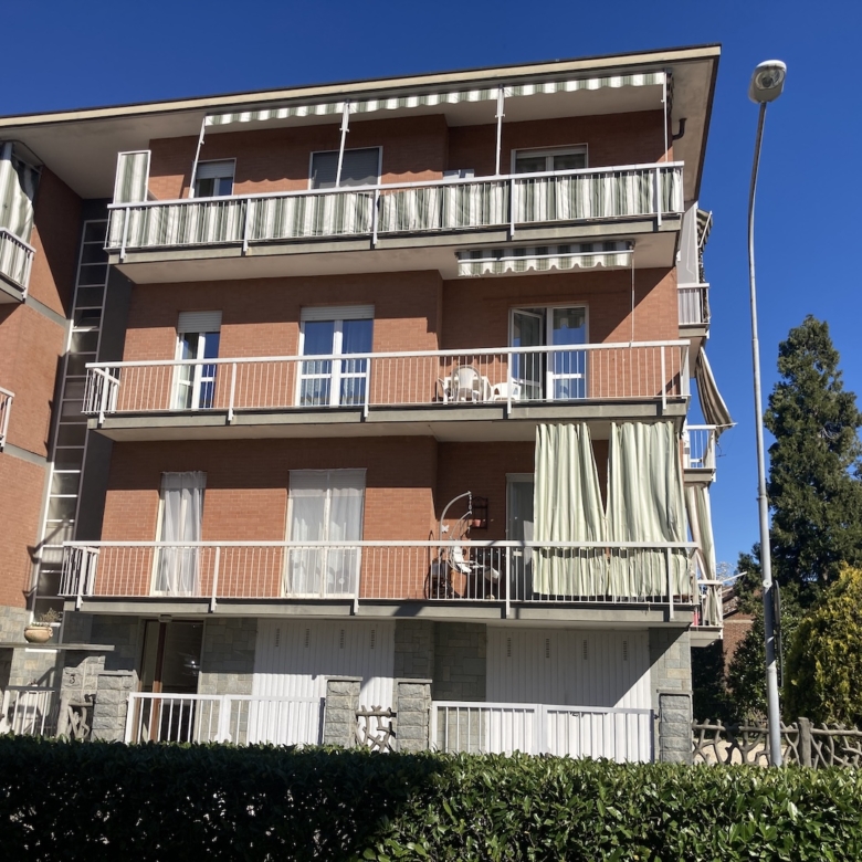 Appartamento a Chieri in Via Cattaneo - Caradonna Immobiliare