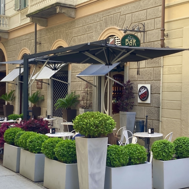 Attività di bar e mura del locale in vendita nella via pedonale - Caradonna Immobiliare