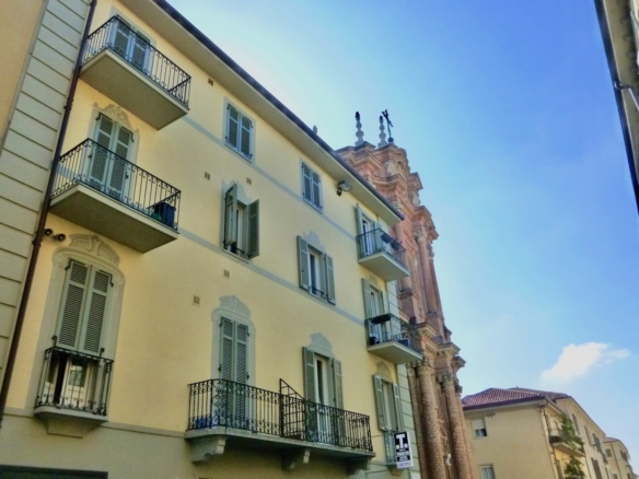 Bilocale arredato Chieri Via Vittorio pedonale - Caradonna Immobiliare