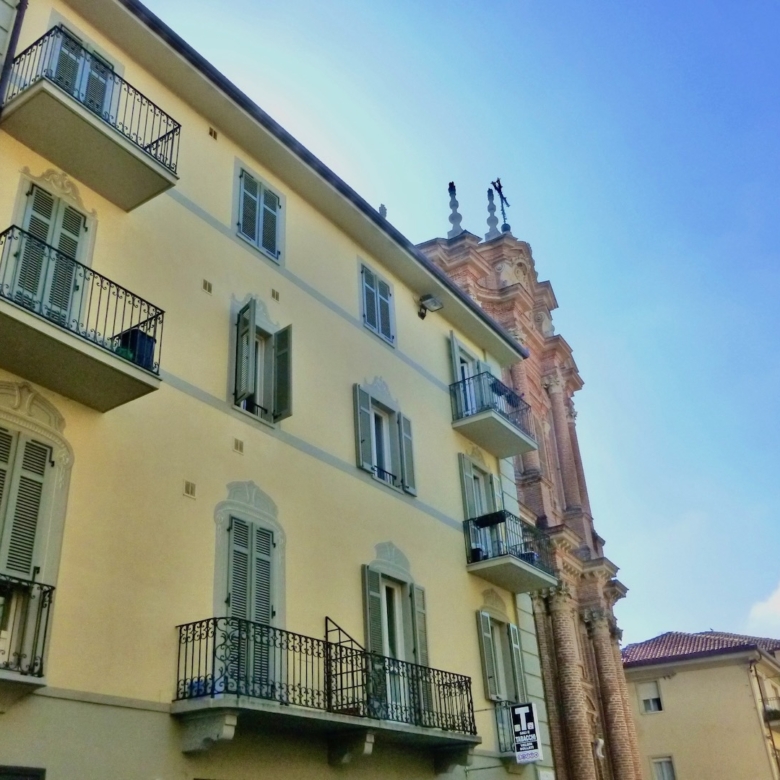 Bilocale arredato Chieri Via Vittorio pedonale - Caradonna Immobiliare