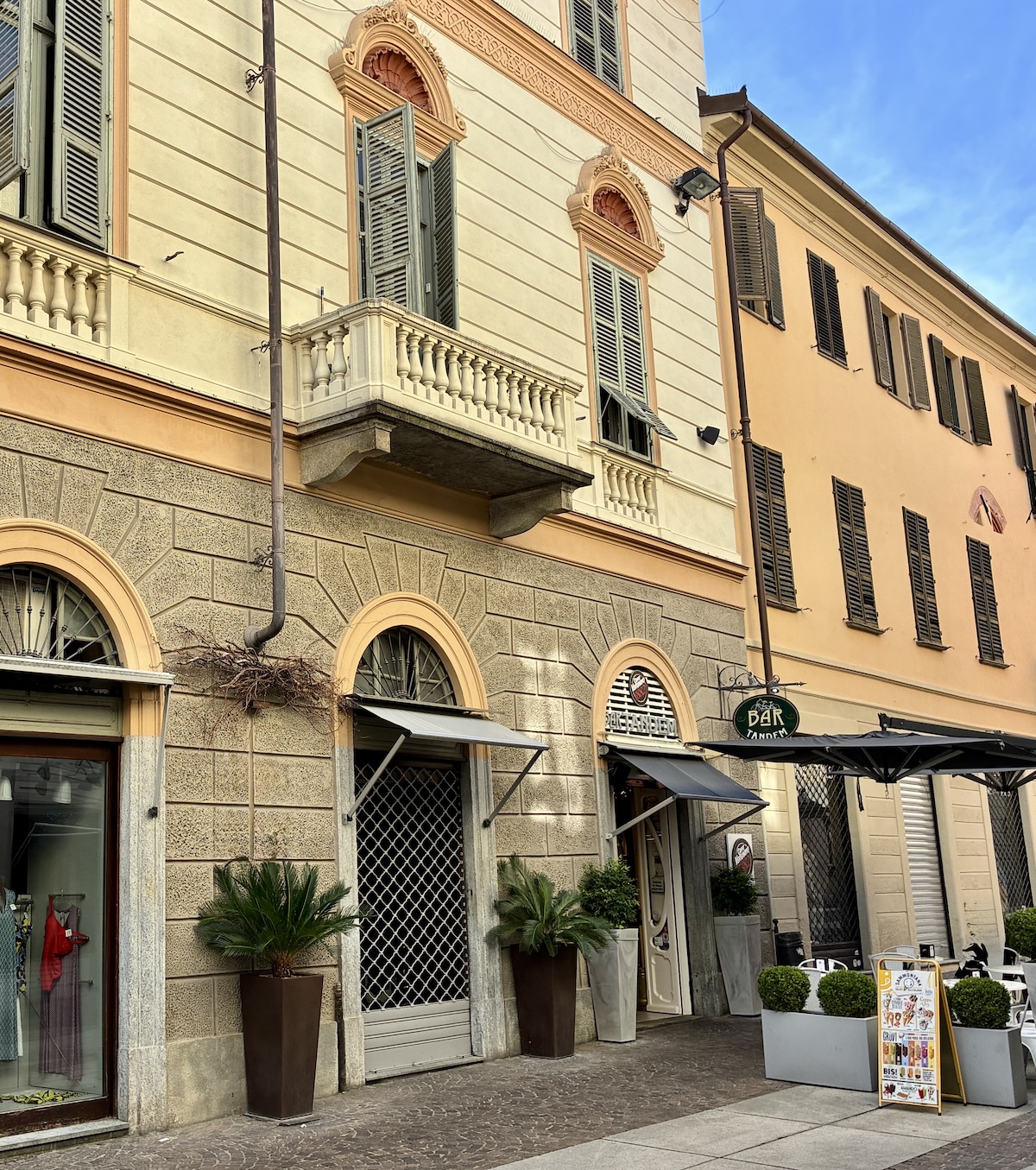 2 NEL CENTRO STORICO DI CHIERI – VENDITA MURA COMMERCIALI