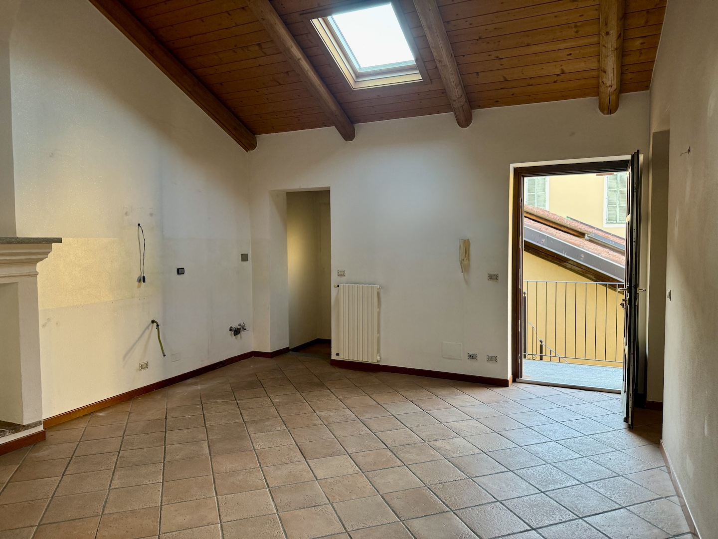 Bilocale con terrazzo