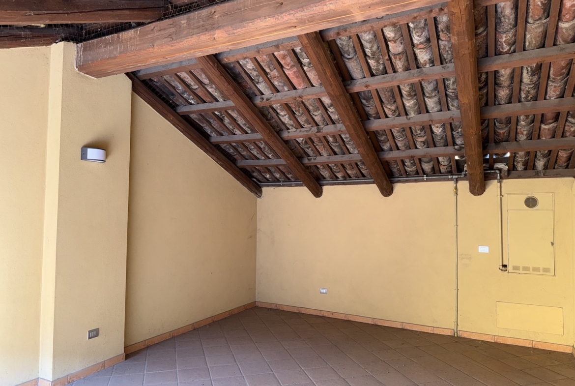 Bilocale con terrazzo