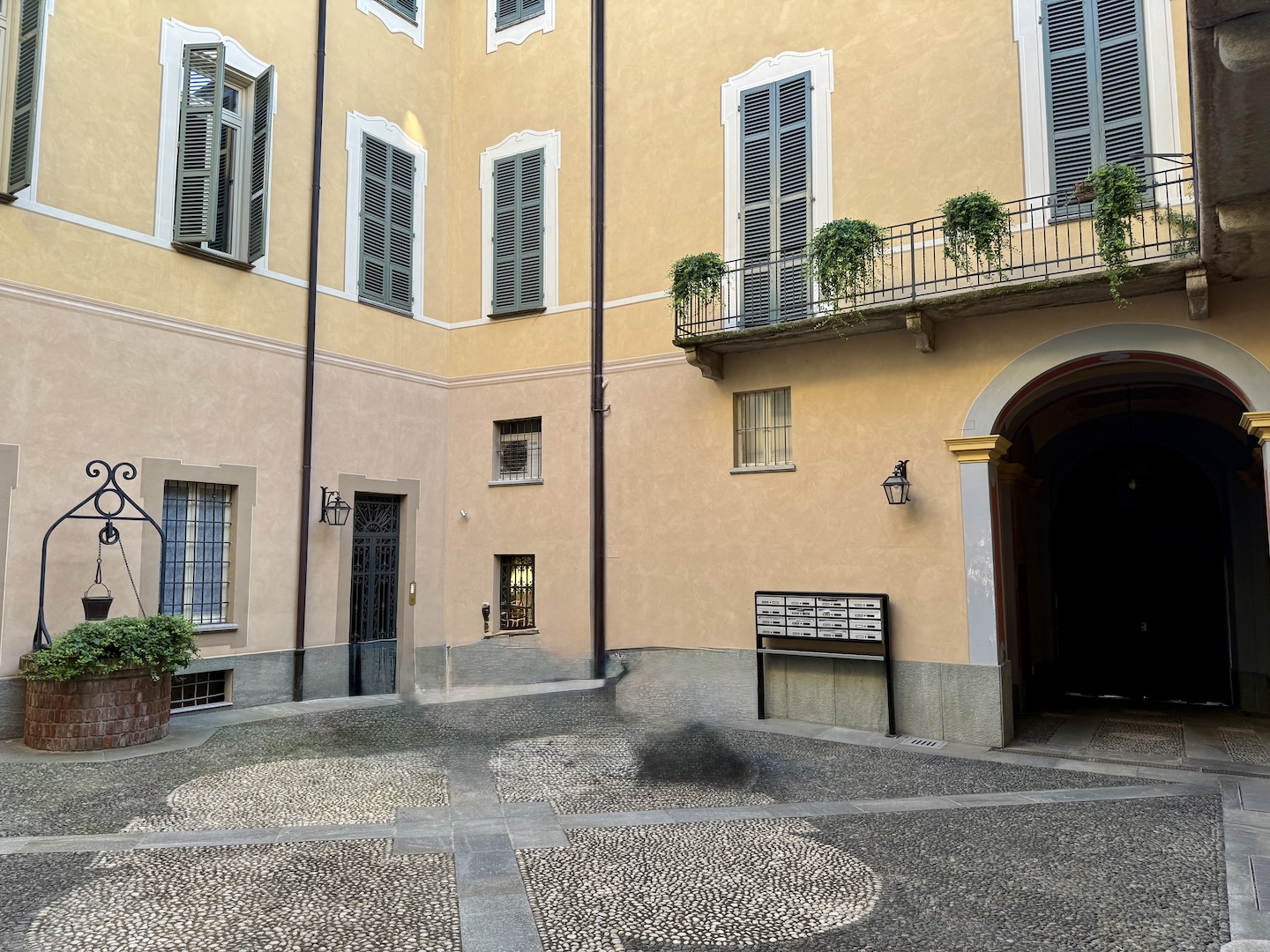 cortile interno Appartamento in casa d’epoca