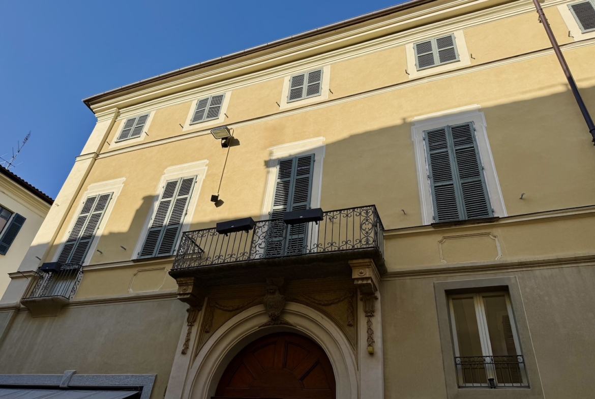Bilocale con terrazzo