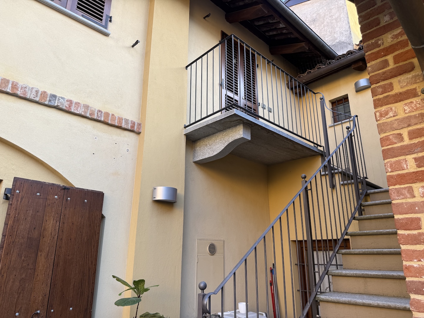 Bilocale con terrazzo