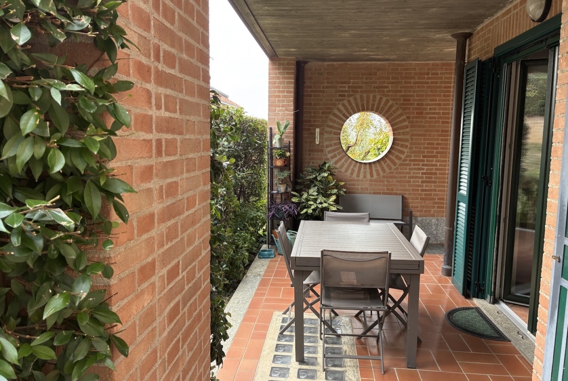 Appartamento signorile con giardino